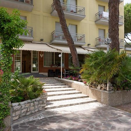 Hotel Olympic Милано Мартима Екстериор снимка