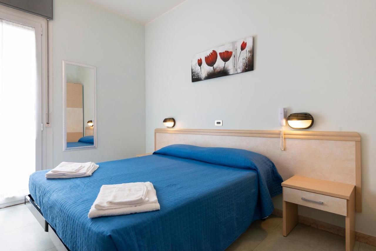 Hotel Olympic Милано Мартима Екстериор снимка