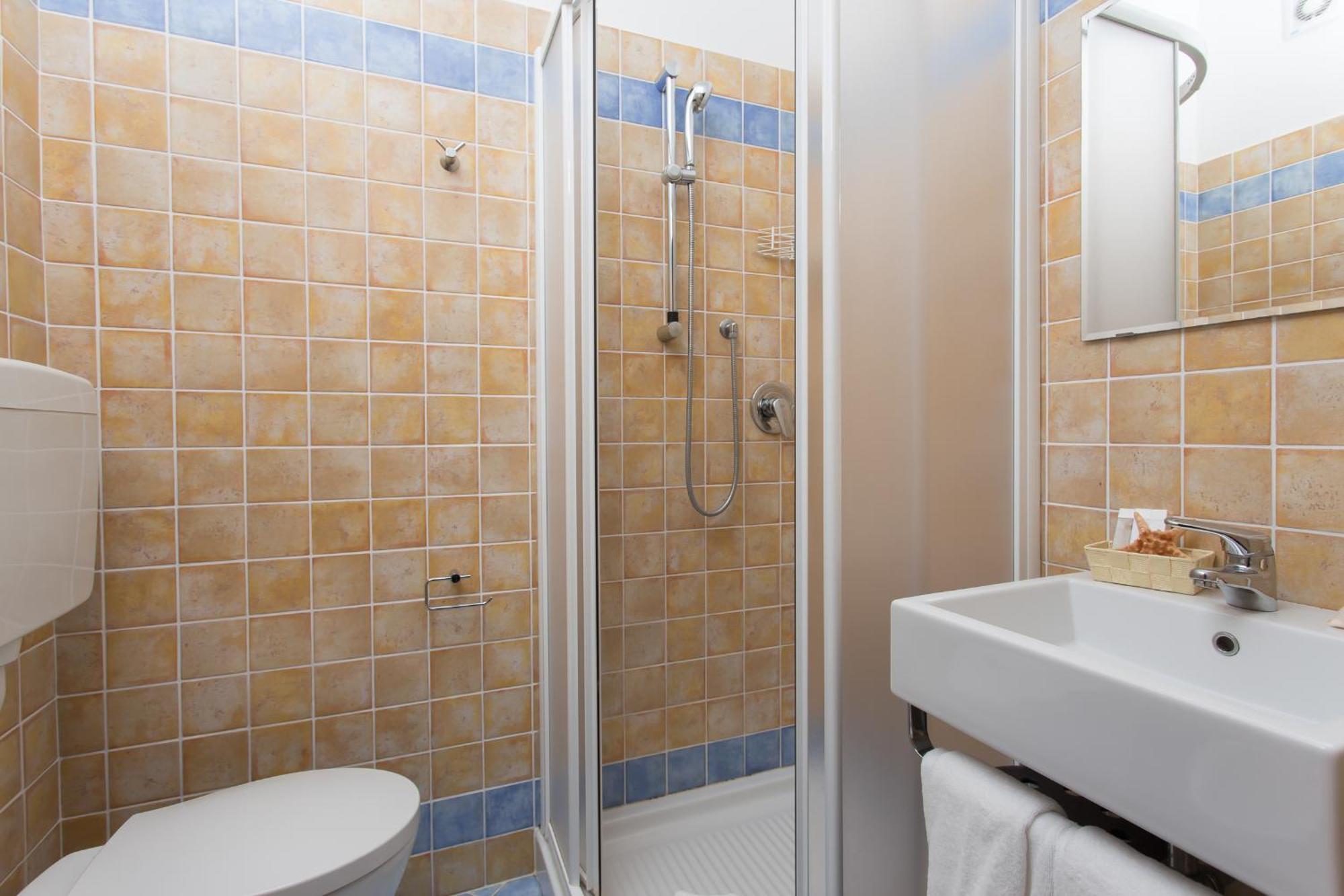 Hotel Olympic Милано Мартима Екстериор снимка