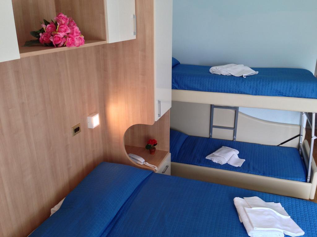 Hotel Olympic Милано Мартима Екстериор снимка