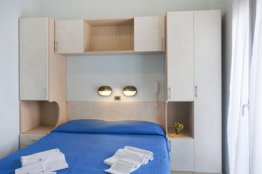 Hotel Olympic Милано Мартима Екстериор снимка