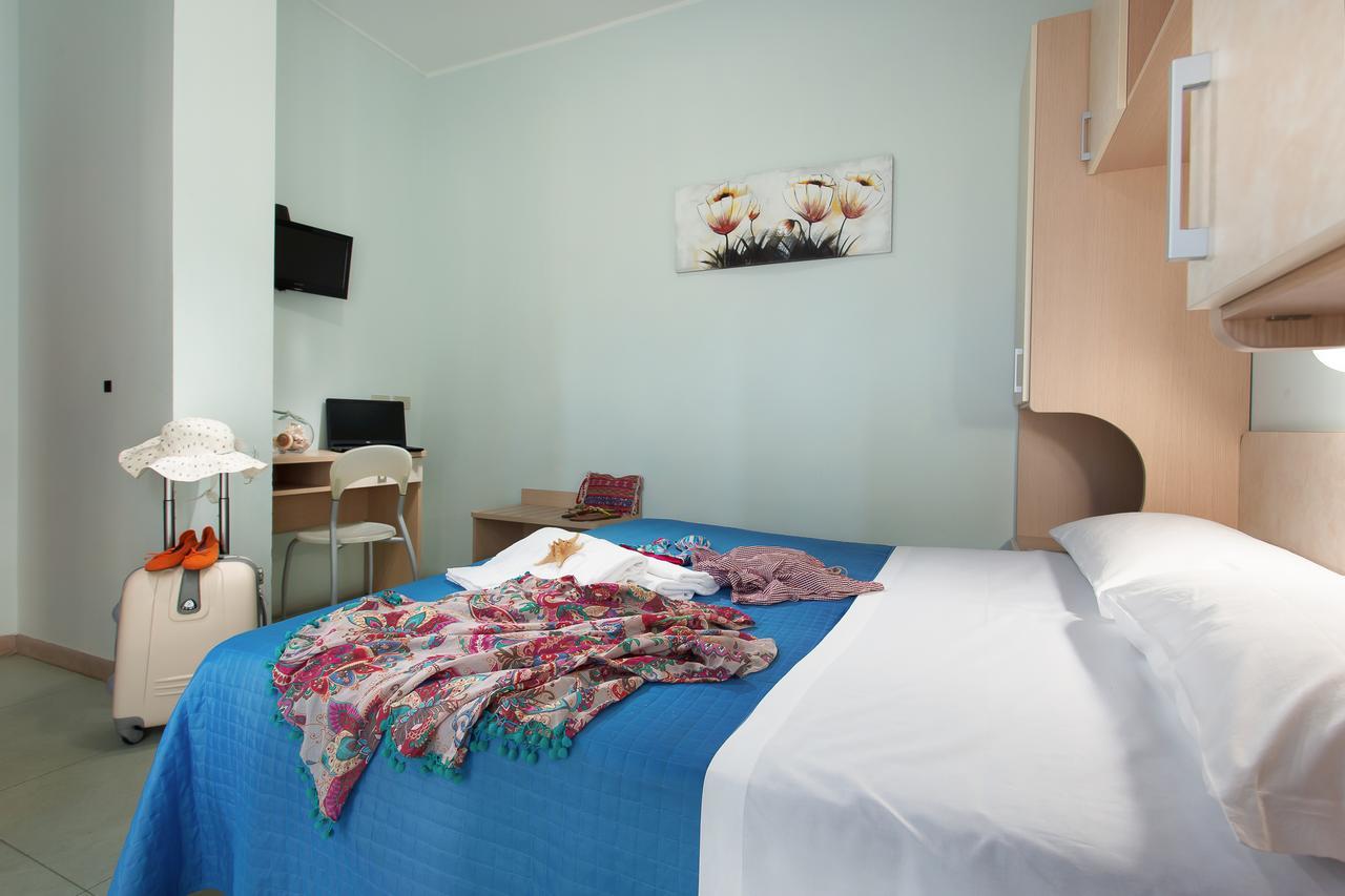 Hotel Olympic Милано Мартима Екстериор снимка