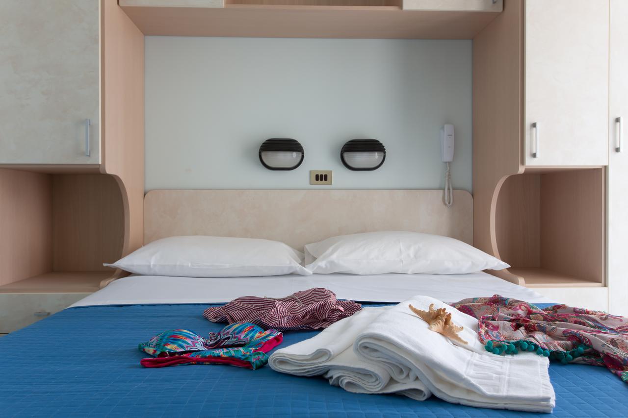 Hotel Olympic Милано Мартима Екстериор снимка